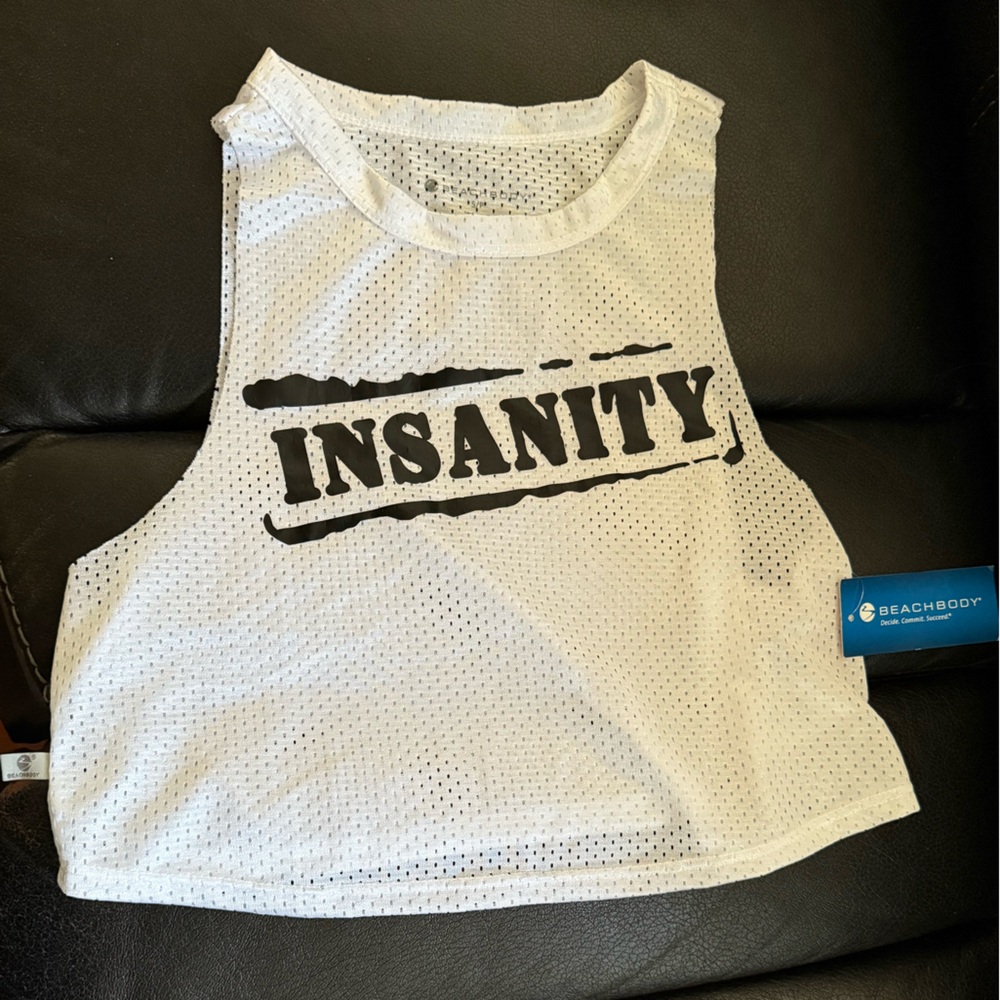 Beachbody Insanity Mesh Crop Muscle Tank Top NWT Small White Black
